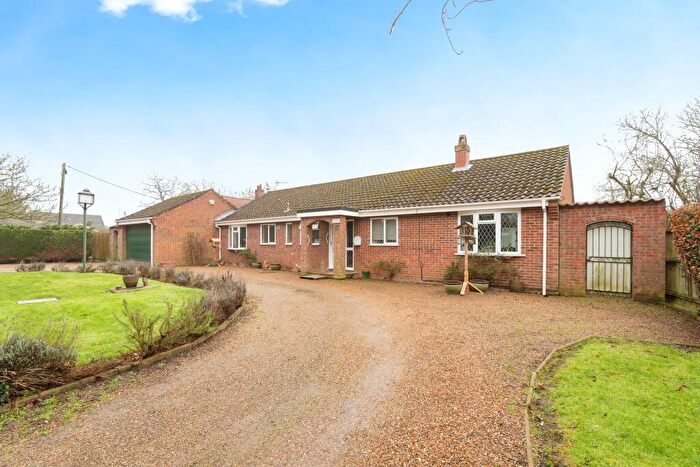 4 Bedroom Bungalow For Sale In Norwich Road, Colton, Norwich, Norfolk, NR9