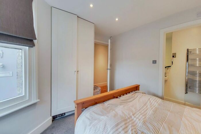 1 Bedroom Flat To Rent In Brackenbury Road, Brackenbury Village, London, W6