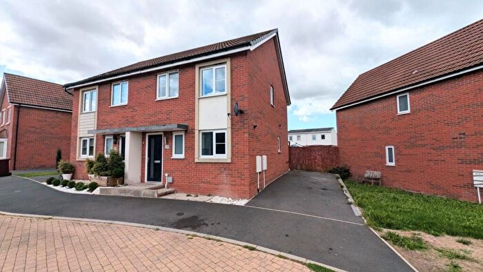 3 Bedroom Semi-Detached House For Sale In Orchid Grove, Shirebrook, Mansfield, NG20