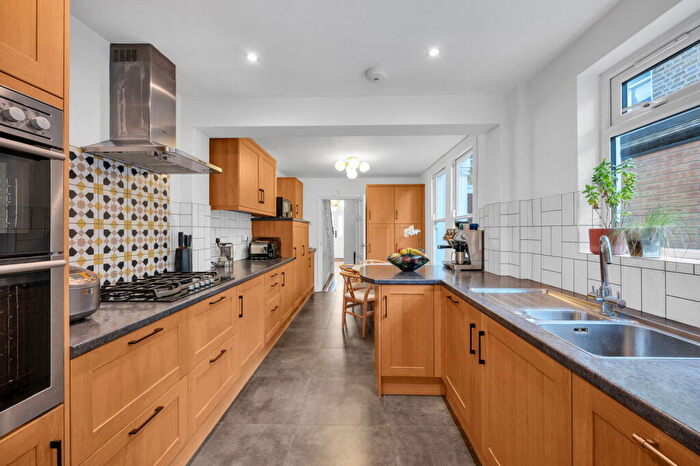 4 Bedroom Terraced House For Sale In Sunninghill Road, London, SE13