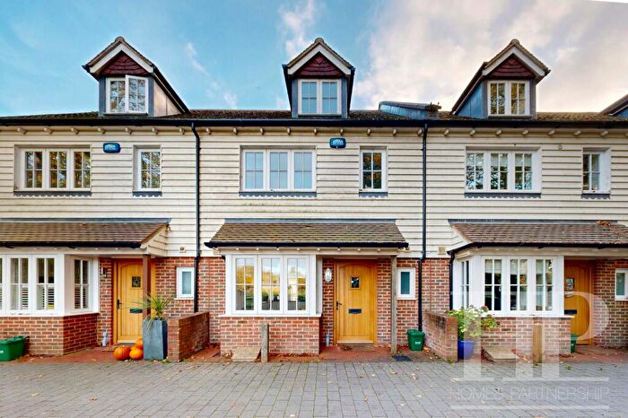 3 Bedroom Property For Sale In Water Lane, Handcross, RH17