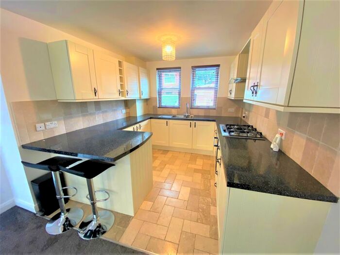 3 Bedroom Detached House To Rent In Chapel Road, Swinton, Manchester, M27