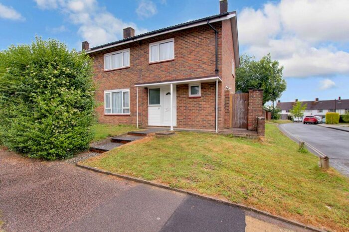 4 Bedroom End Of Terrace House To Rent In Forester Road, Crawley, RH10