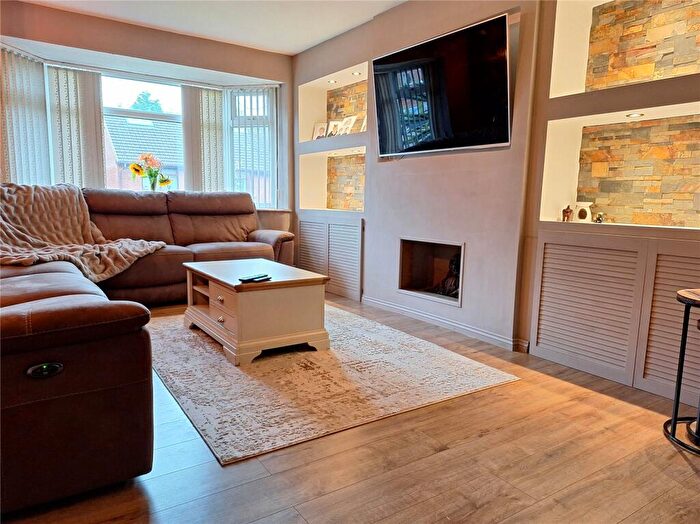 2 Bedroom Semi-Detached Bungalow For Sale In Laurel Avenue, Chadderton, Oldham, Greater Manchester, OL9