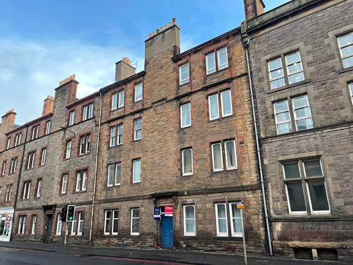 2 Bedroom Flat To Rent In Slateford Road, Slateford, Edinburgh, EH11