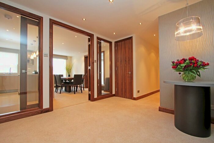 2 Bedroom Flat To Rent In Ennismore Gardens, Knightsbridge, SW7