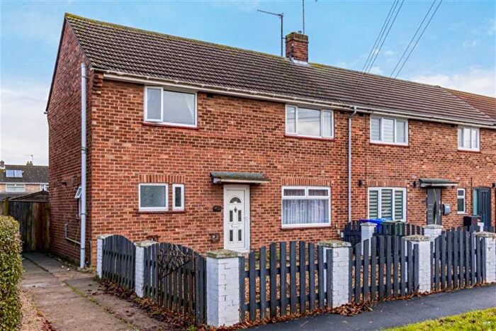 3 Bedroom Semi Detached House For Sale In Elizabeth Road, PE21