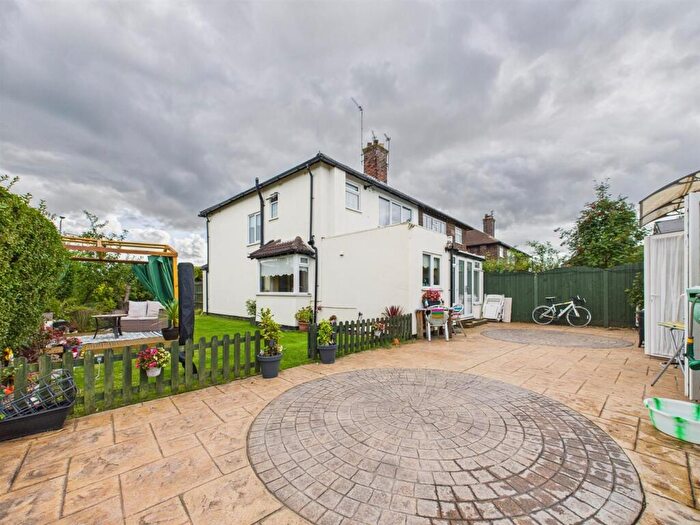 3 Bedroom Semi-Detached House For Sale In Leasowe Road, Wallasey, CH45