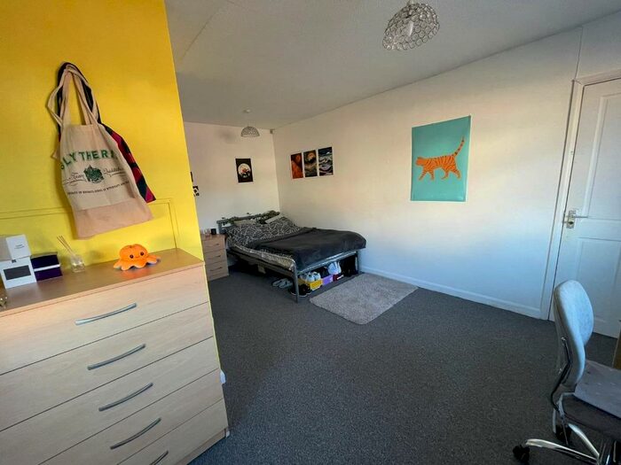 6 Bedroom Terraced House To Rent In Howard Street, Oxford, OX4