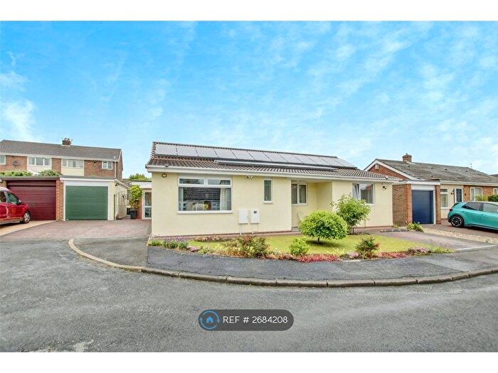 3 Bedroom Bungalow To Rent In Heatherdale Crescent, Durham, DH1