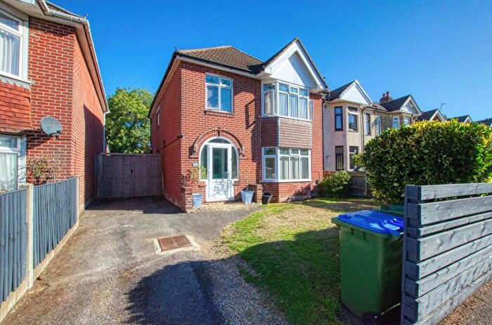 3 Bedroom Detached House For Sale In Porchester Road, Southampton, City Of Southampton, SO19