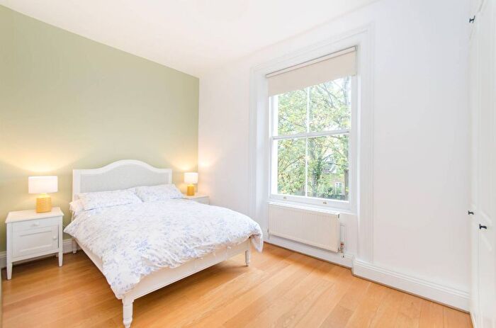 3 Bedroom Flat To Rent In Randolph Gardens, Maida Vale, London, NW6