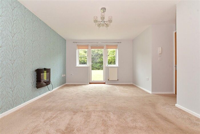 2 Bedroom Flat For Sale In Ardent Road, Whitfield, Dover, Kent, CT16