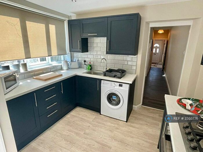 4 Bedroom End Of Terrace House To Rent In Darnley Street, Stoke-On-Trent, ST4