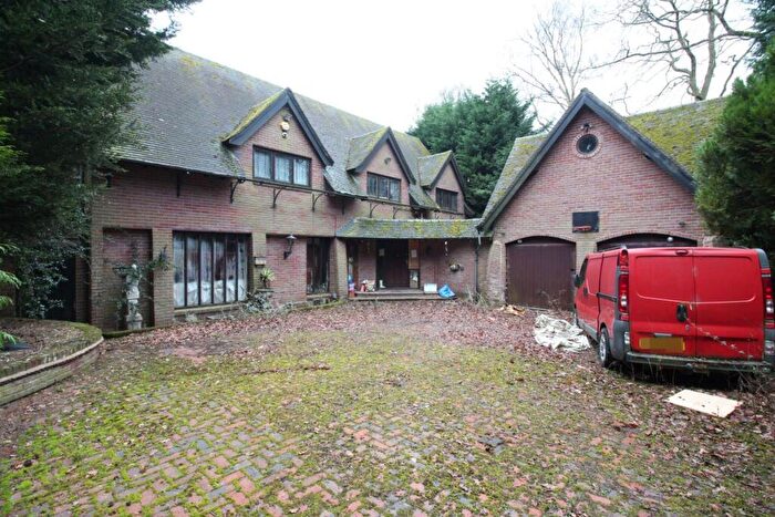 4 Bedroom Detached House For Sale In Bovingdon House, Lawnswood, Stourbridge, West Midlands, DY7