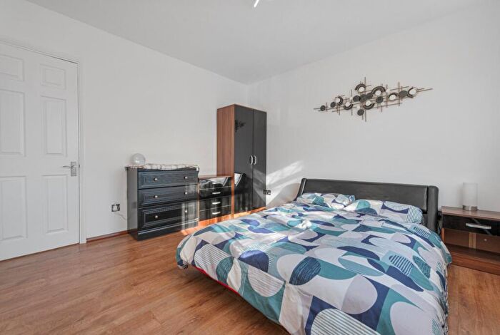 1 Bedroom Flat For Sale In Prestatyn Road, Rumney, Cardiff, South Glamorgan, CF3