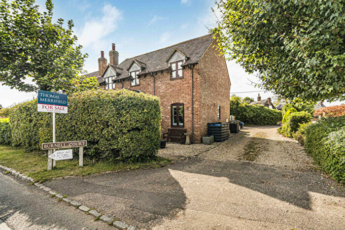 4 Bedroom Detached House For Sale In Burnell Court, Marsh Gibbon, OX27