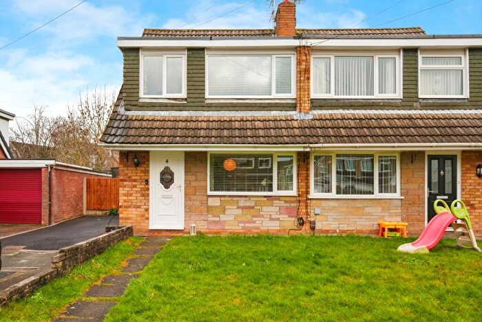 3 Bedroom Semi Detached House For Sale In Cottage Close, Bromborough, Wirral, Merseyside, CH63