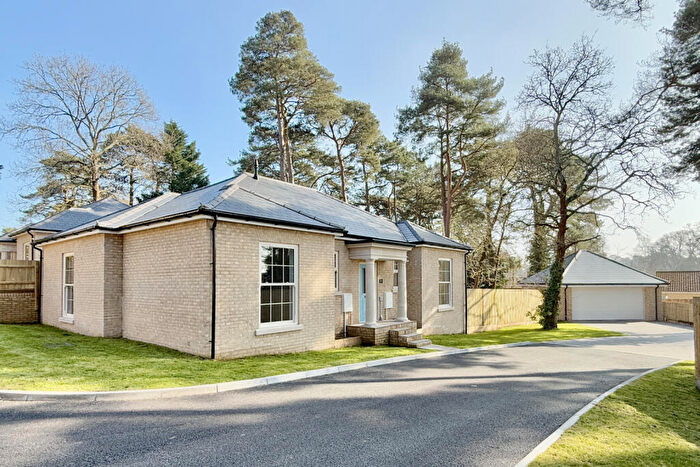 3 Bedroom Bungalow For Sale In Coppice Mews, Ashley Heath, BH24