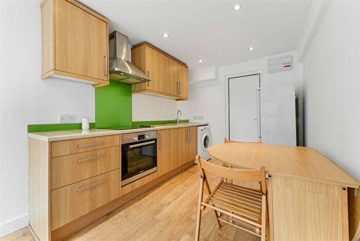 Studio To Rent In Brangwyn Crescent, Colliers Wood, London, SW19