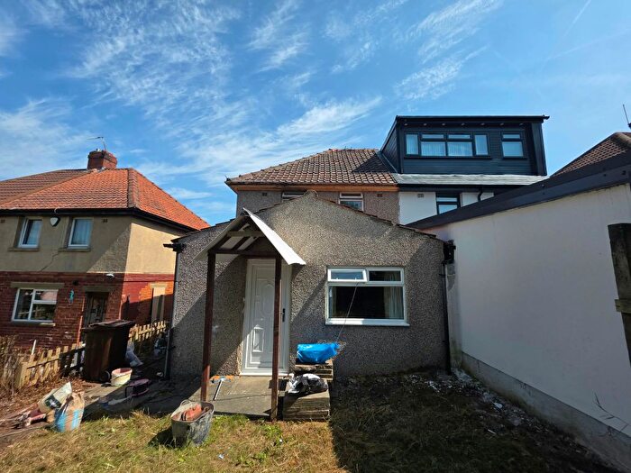 2 Bedroom Semi Detached House To Rent In Sowden Road, Bradford, BD9
