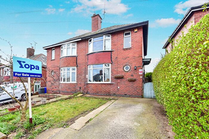 3 Bedroom Semi Detached House For Sale In Hollythorpe Road, Sheffield, S8