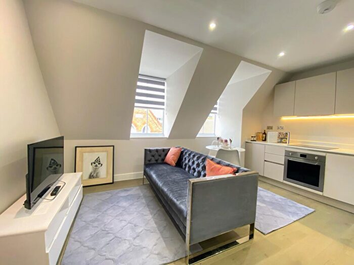 1 Bedroom Penthouse To Rent In Moulsham Street, Chelmsford, CM2