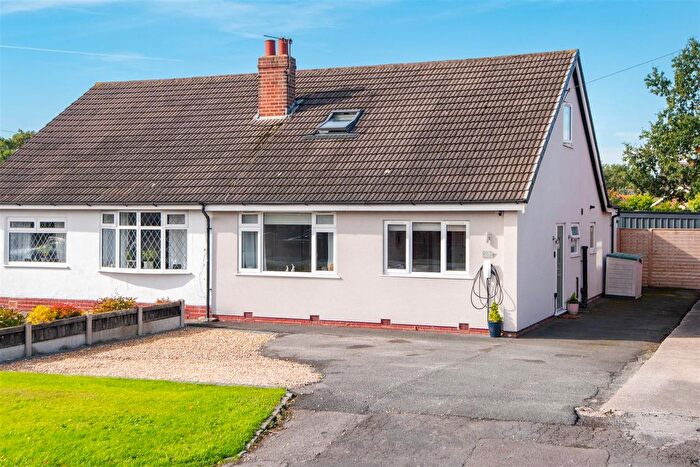4 Bedroom Semi-Detached Bungalow For Sale In Liverpool Old Road, Walmer Bridge, Preston, PR4