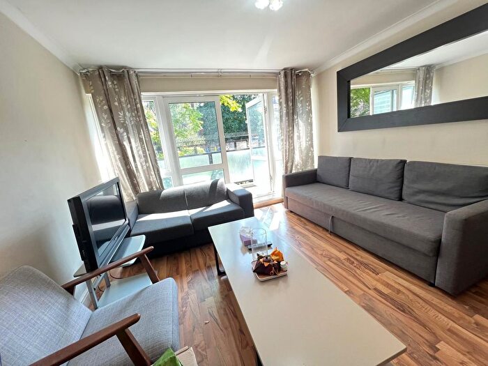 2 Bedroom Flat To Rent In Doric Way, London, NW1