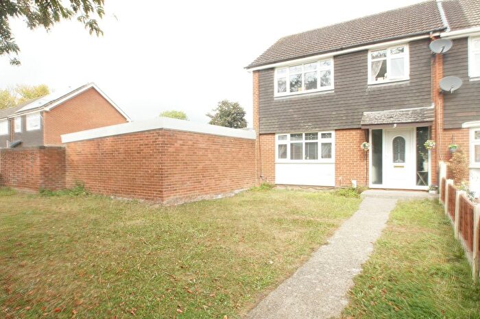 3 Bedroom End Of Terrace House For Sale In Arundel Court, Ellesmere Port, Cheshire., CH65