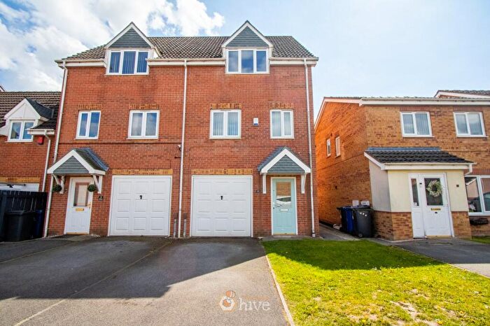 3 Bedroom Semi-Detached House For Sale In Walstow Crescent, Armthorpe, Doncaster, DN3