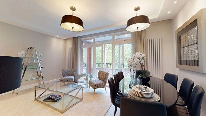 4 Bedroom Flat To Rent In Fitzjohns Avenue, London, NW3