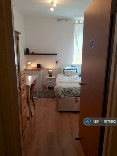 3 Bedroom Flat To Rent In Froghall Road, Aberdeen, AB24