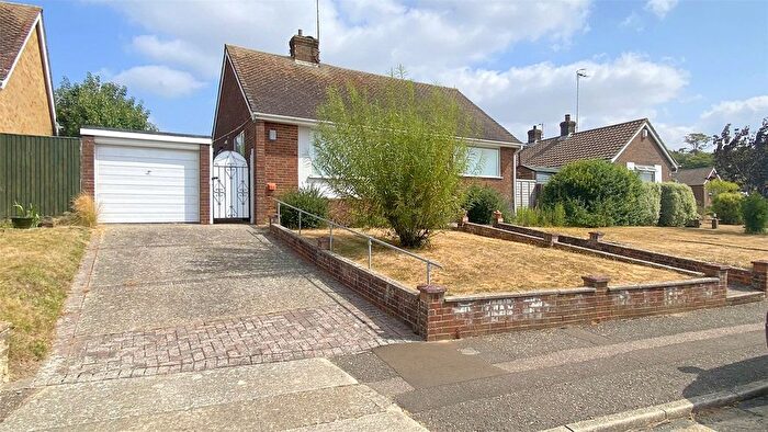 2 Bedroom Bungalow For Sale In Heyshott Close, North Lancing, West Sussex, BN15