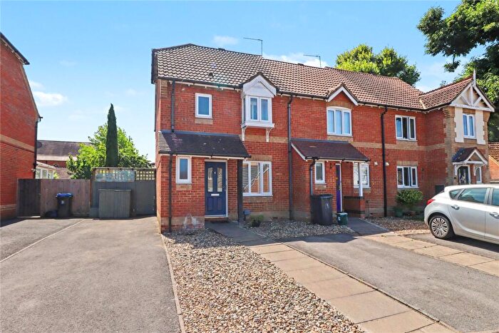 3 Bedroom Semi Detached House For Sale In Candlerush Close, Woking, Surrey, GU22