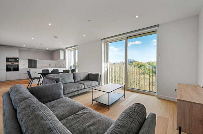 3 Bedroom Apartment To Rent In Beam House, Tottenham Hale London, N17