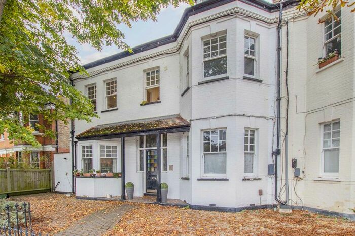 1 Bedroom Flat To Rent In Popes Grove, Twickenham, TW1