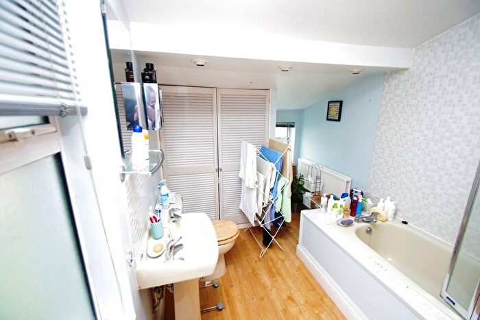 2 Bedroom Terraced House To Rent In Brixton Road, Watford, WD24