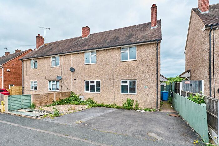 Semi-Detached House For Sale In Park Road, Featherstone, Wolverhampton, West Midlands, WV10