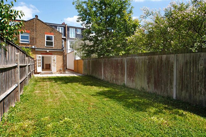 4 Bedroom Detached House To Rent In Sedgeford Road, London, W12