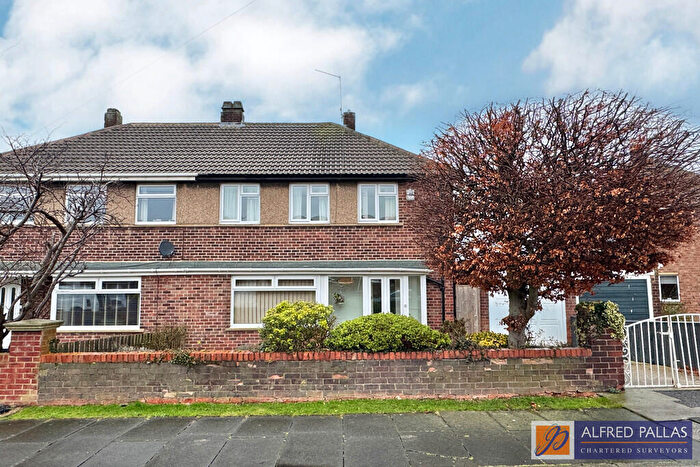 3 Bedroom Semi Detached House For Sale In Larkfield Road, Tunstall, SR2
