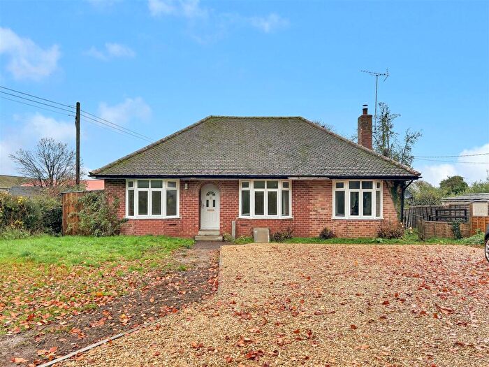 3 Bedroom Detached Bungalow To Rent In Wylye Road, Hanging Langford, SP3