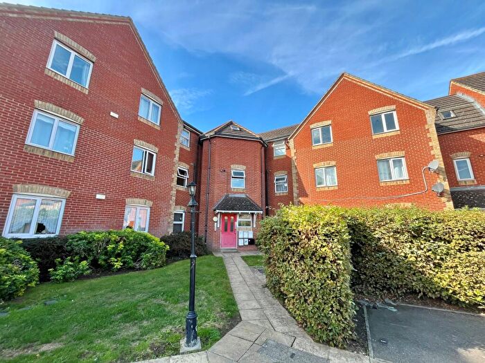 2 Bedroom Flat For Sale In Bluebell Close, Romford, RM7