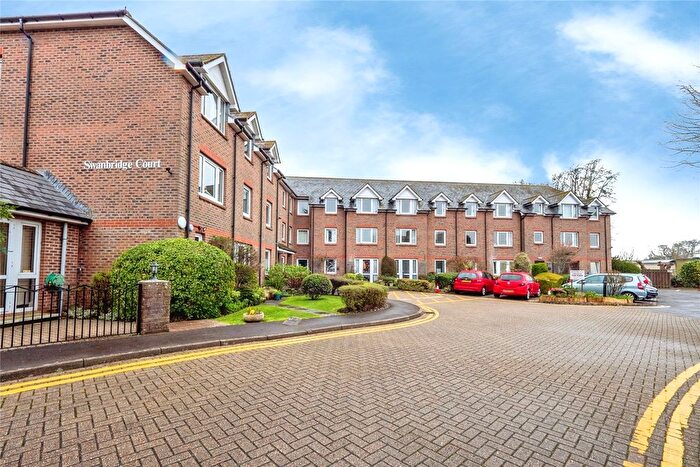 1 Bedroom Flat For Sale In Swanbridge Court, Dorchester, DT1