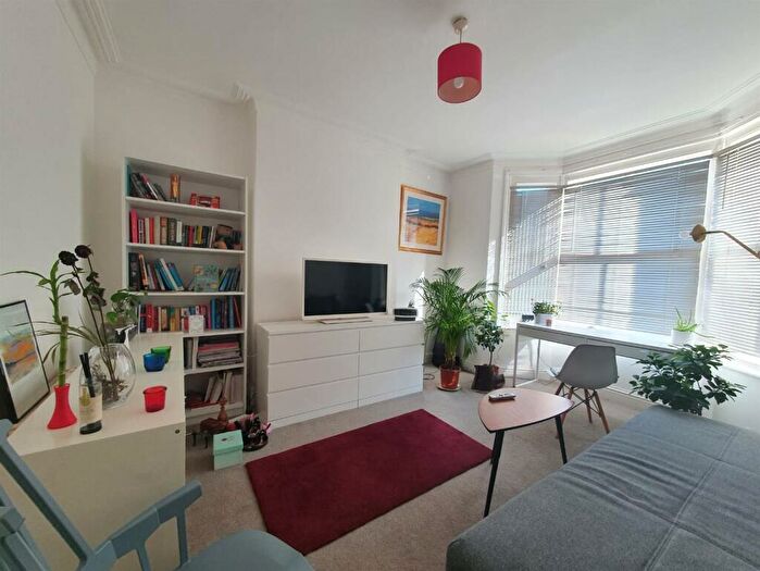 1 Bedroom Flat To Rent In Canbury Park Road Kingston, KT2