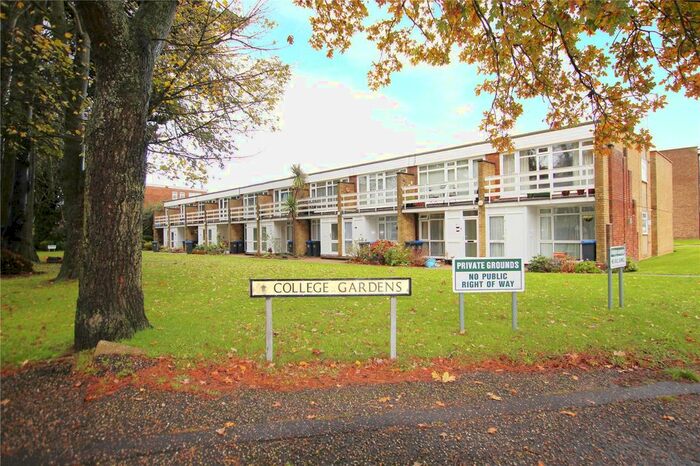1 Bedroom Flat To Rent In College Gardens, Worthing, West Sussex, BN11
