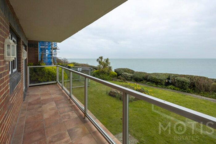 2 Bedroom Apartment To Rent In Radnor Cliff, Folkestone, CT20