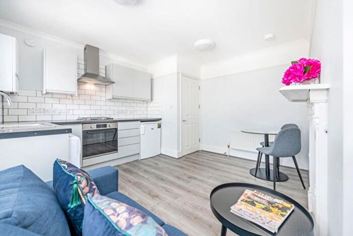 1 Bedroom Flat To Rent In Cleveland Street, London, W1T