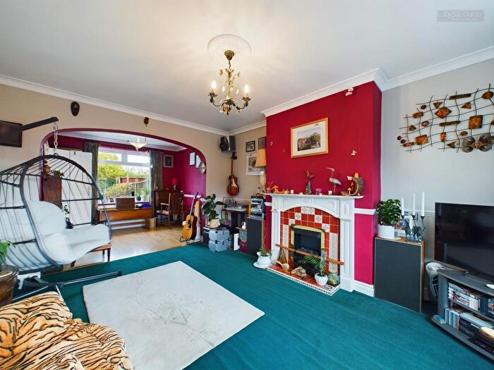 3 Bedroom Semi-Detached House For Sale In Woburn Drive, Thorney, Peterborough, PE6