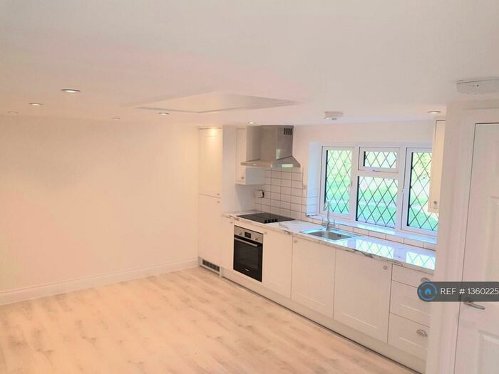 1 Bedroom Bungalow To Rent In Hammonds End Farmhouse Annexe, Harpenden, AL5